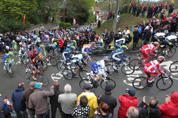 muren. Stigningen ved Huy blev igen afgørende for løbets udfald, da Fléche Wallonne i dag blev afviklet. 
