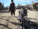 Situationen i floddalen er fortsat meget farlig. I januar 2012 sprængte en selvmordsbomber eksempelvis sig selv i luften ved et brobyggeri tæt på Kajaki. 