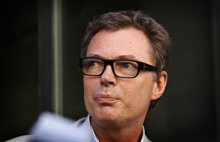 svindler. Klaus Riskær Pedersen afsoner en dom på seks år for svindel. 