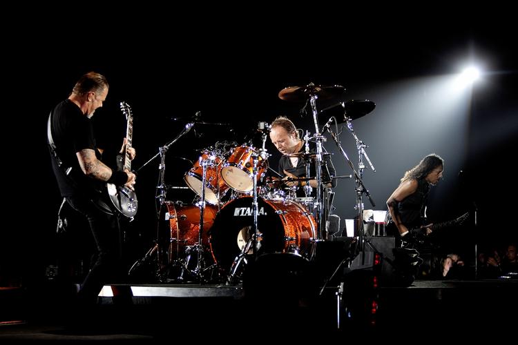 Roskilde? Kan det betyde, at Metallica spiller på Roskilde, når de skriver på deres hjemmeside, at de vil spille på europæiske festivaller henover sommeren? 