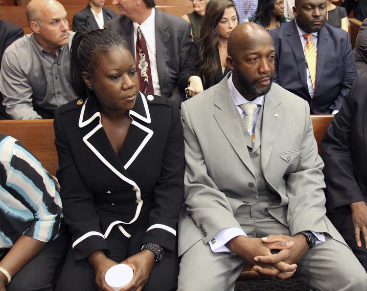 Drab. Trayvon Martins forældre, Sybrina Fulton og Tracy Martin, ønsker at vagtmanden stilles til regnskab for deres søns død. 