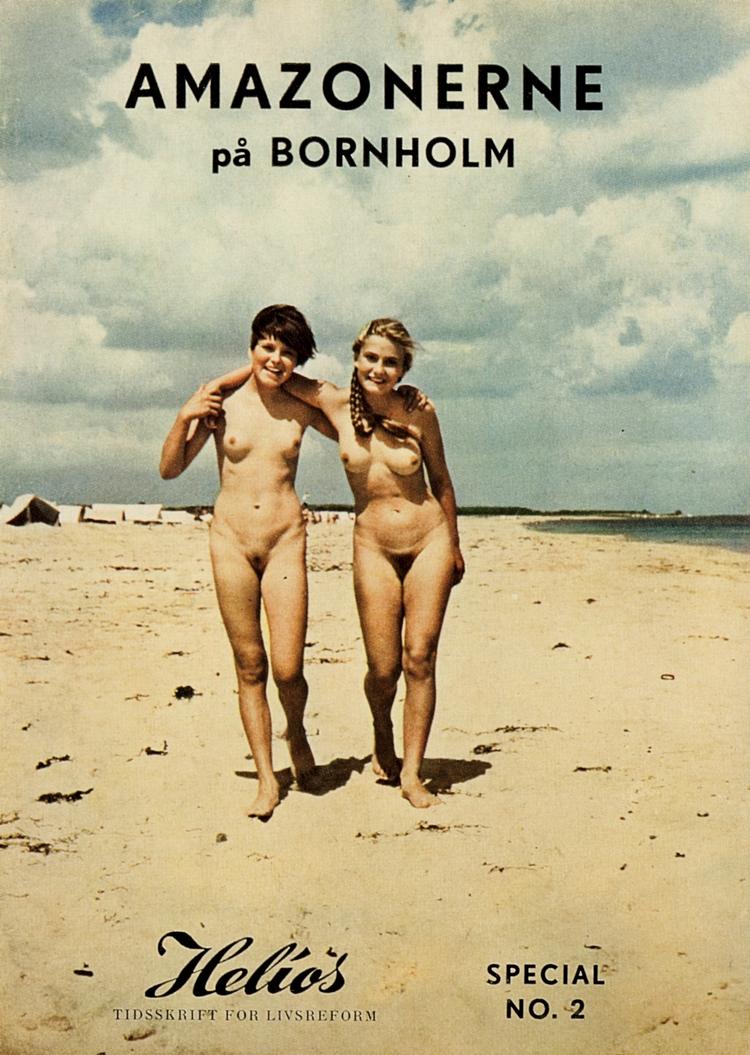 Sild. Porno eller ej, der var rift om datidens nudismeblade, der alle hed noget med 'sol' og reklamerede for en sund sjæl i et sundt legeme. Her er vi på solskinsøen i 1950'erne. Foto fra bogen