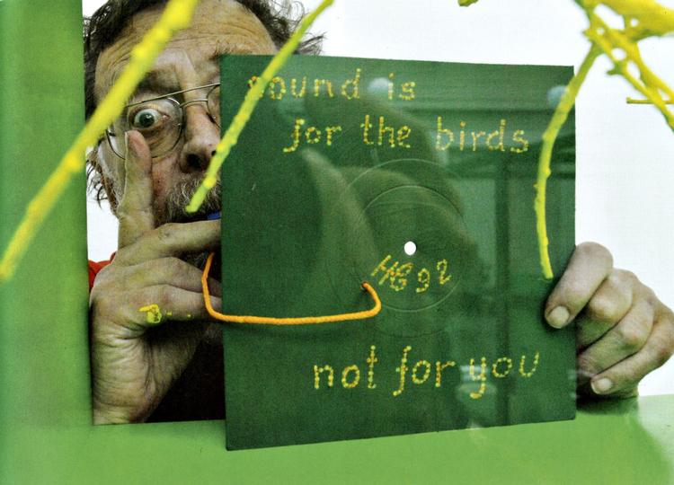 Avantgardist. Henning Christiansen var én af de fremmeste eksponenter for den danske avantgarde i 60'erne. Ny bog undersøger hans virke og betydning. 