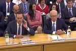 Rupert Murdochs(th) tv-kanal Sky News bliver kigget efter i sømmene af britiske myndigheder. 
