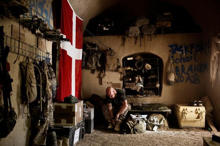 Fronten. Gennem talrige interview med ministre, embedsmænd og militærfolk tegner Lars Halskov og Jacob Svendsen et udførligt billede af Danmark som krigsførende nation.  Arkivfoto: Ditte Valente 