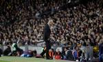 Skuffelse. Josep Guardiola var dybt fortvivlet over nederlaget til Chelsea i Champions League. Nederlaget får ham nu til at overveje klubbens offensive stil. 