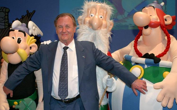 Stjerne. Albert Uderzo er en feteret person i Frankrig som en af tegnerne bag Asterix. 