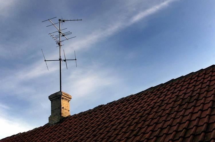 Hvis du har antenne og ikke vil overraskes af sort skærm den 1. november er det en god idé at tjekke om din antenne kan modtage de digitale signaler. Hvis ikke, må der fagfolk til. 