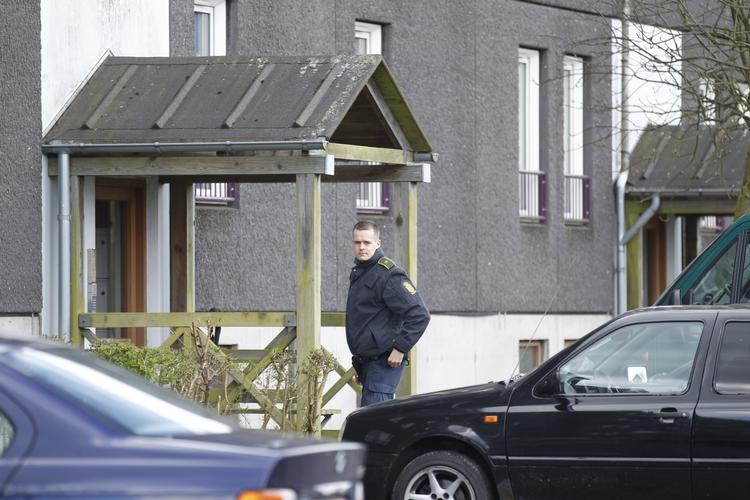 Anholdelser. Politiet har været i gang i et boligkvarter i Herlev. 