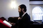 JØDEHAD. Rabbiner Shneur Kesselman fra Malmø, hvor mange medlemmer af byens jødiske menighed overvejer at flytte på grund af chikane og overfald. Nu kritiserer udsending fra Det Hvide Hus byens borgmester for at have et antisemitisk sprogbrug. 