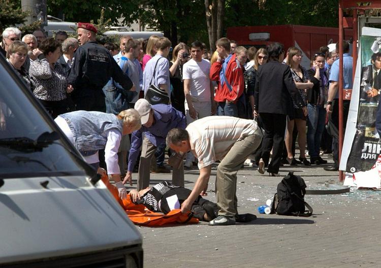 TERROR. Politiet i Ukraine er overbevidste om, at bombeangrebene i Dnipropetrovsk i går var terrorhandlinger. 