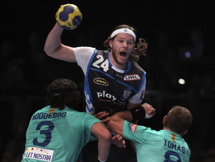 gensyn. Mikkel Hansen er tilbage i den arena, hvor han ikke rigtig slog igennem. Men nu kan han sende sit gamle hold ud af Champions League. 