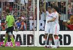 reserver. Mario Gomez (th) var en af de få normale førstevalg på banen for banen, men Thomas Müller (tv) blev skiftet ind og scorede for Bayern. 