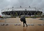 kampklar. Den britiske forsvarsminister meddelte allerede i november, at London følger Bejings eksempel og placerer raketter en kilometer fra det olympiske stadion. 