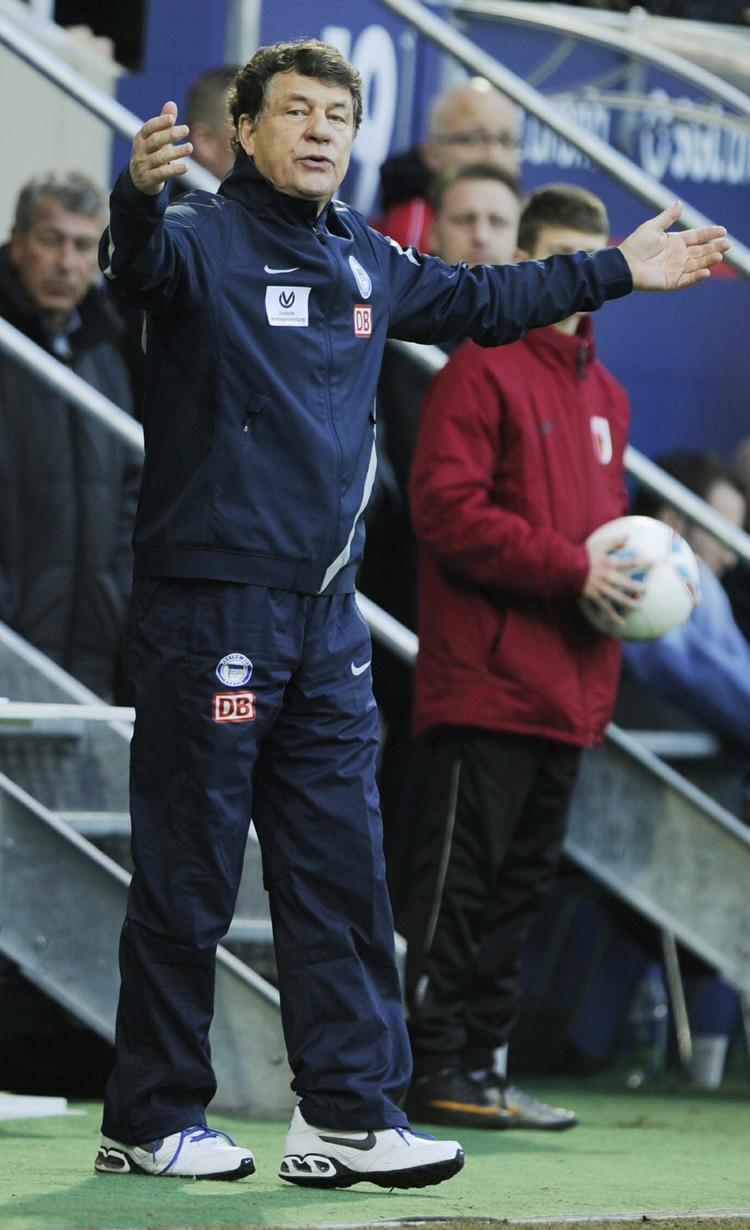 Veteran. Otto Rehhagel indledte en lang og succesrig trænerkarriere i Saarbrücken i 1973. Han har vundet det tyske mesterskab med tre forskellige klubber: Bremen, Bayern og Kaiserslautern. 