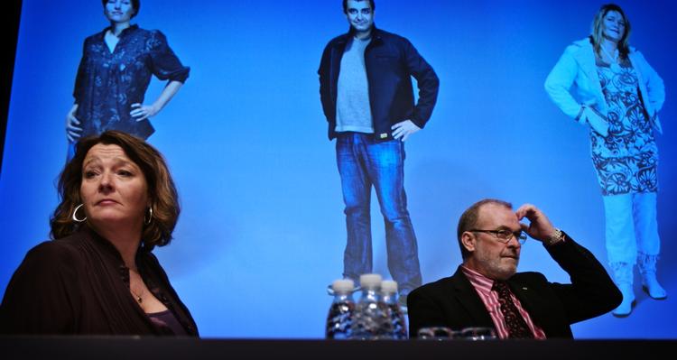 Kulde. Det var dårlig stemning på LO's kongres i 2007, hvor det ikke lykkedes for Tine Aurvig-Huggenberger at blive Hans Jensens efterfølger som ny formand. Harald Børsting vandt valget. 