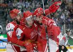 VM-succes. I 2010 og 2011 leverede det danske ishockey landshold et par gevaldige overraskelser. Skulle landstræner Per Bäckmans udvalgte igen i år skaffe danske VM-succes, så bringer politiken.dk en kort guide om ishockey til dem, der vil stå på undervejs. 