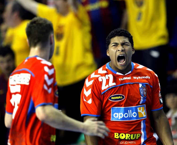 smitte. Der er ikke kun grund til at juble over AG Københavns succes for klubbens spillere. Også de andre danske klubber kan drage fordel af AG's præstationer i Champions League. 