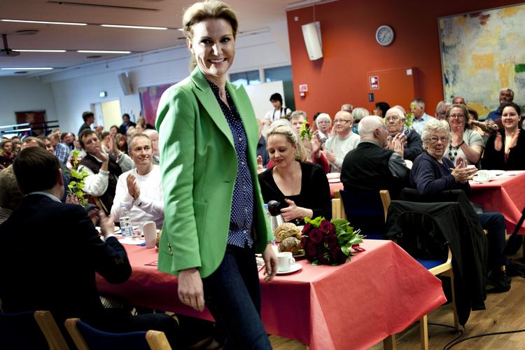 kampdag. Statsminister Helle Thorning-Schmidt begyndte 1. maj i Aarhus. 