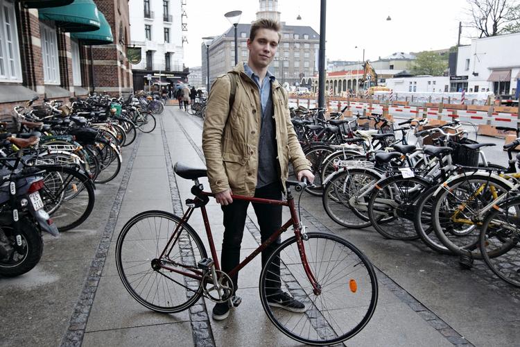 TYVERIOFFER. Politiken.dk mødte Kristian Høyer på gaden den anden dag. Han fortalte, at han har fået stjålet én cykel. Mange læsere har fortalt lignende historier via Danmarkskortet over cykeltyverier. 