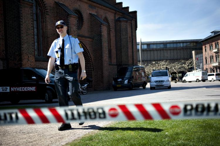 Bombetrussel. Politiet måtte afspærre end del af det indre Odense, fordi PET frygtede et attentat på statsminister Helle Thorning. 