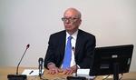 Personkarakteristik. Rupert Murdoch har under hele oprulningen af aflytningsskandalen fastholdt, at han ikke vidste noget. 