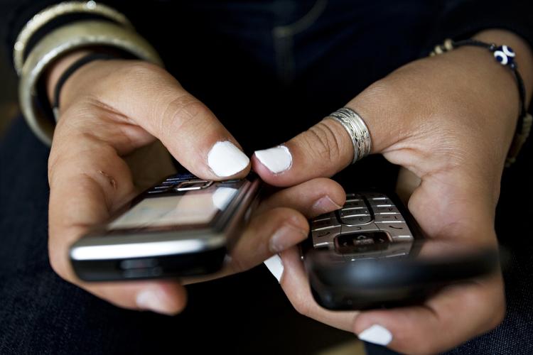 SMS-lån. Forbrugerrådet vil have loft over de årlige omkostninger på lån. Det kalder sms-lån med ÅOP på 1.410 for »vanvittige«. (Arikivfoto) 