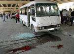 SELVMORDBOMBE. Denne bus blev 27. april sprængt i luften af en selvmordsbomber i det centrale Damaskus. 