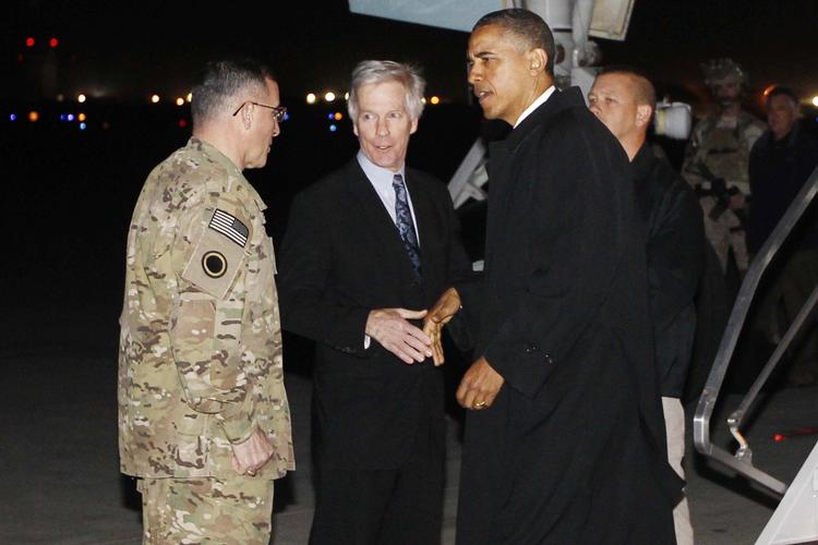 Den amerikanske præsident Barack Obama kom til aften til Kabul i Afghanistan. Her skal han underskrive en aftale om fremtiden efter 2014 og holde tale til det amerikanske folk. 