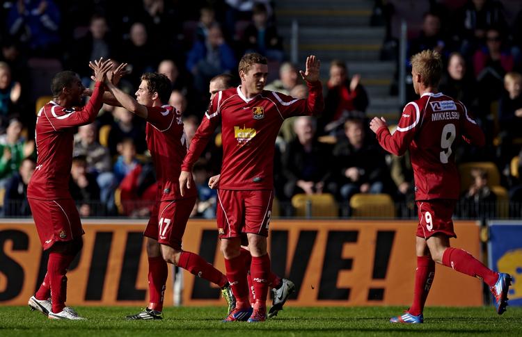 Underholdende. FCN scorede fem gange i lørdags mod AGF, men lukkede også tre mål ind. 