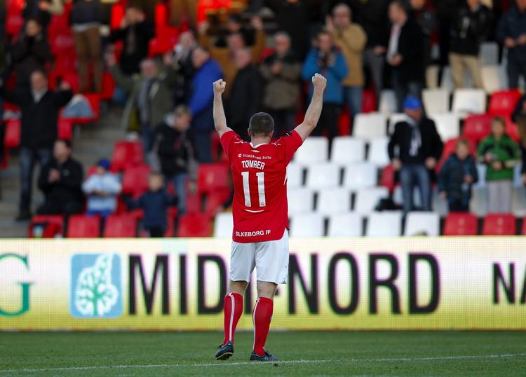 topscorer. Med 95 mål er Henrik 'Tømrer' Pedersen den næstmest scorende Silkeborgspilller efter Henine Fernandez, men 'Tømrer' får endnu en halvsæson til jagte rekorden. 