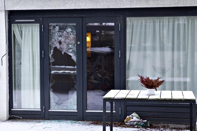 Overfald. Kurt Westergaard blev udsat for attentatforsøg i sit hjem i Viby i Aarhus. 