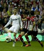 guld. Real Madrids Cristiano Ronaldo (tv) scorede et enkelt mål i kampen mod Athletic Bilbao, hvor madrilenerne sikrede sig mesterskabet. 