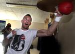 Træning. Mikkel Kessler træner før kampen mod Allan Green. 