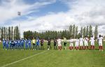 FULDTALLIG. Billedet viser alle spillerne fra kampen Feirenze-Leiria, selv om der kun er otte hvidklædte klar til kamp. 