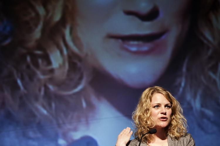 Principper. Johanne Schmidt-Nielsen er ikke bange for at Enhedslistens principper bliver udvandet, når de opdateres. 