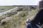 Udsigt. Familien Højhus nyder det smukke landskab og Giroen. 