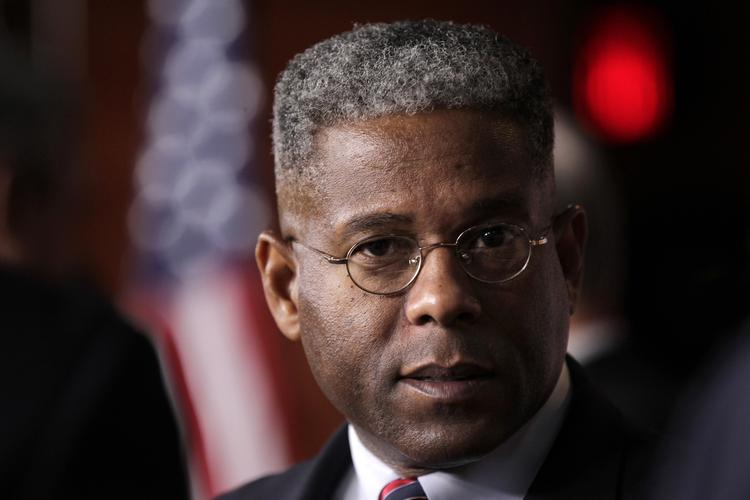 Sandt eller falsk?  Op mod 81 medlemmer af Kongressen er  kommunister, påstod den republikanske politiker Allen West i april. Det er åbenlyst forkert og afstedkom en nekrolog over fakta. 