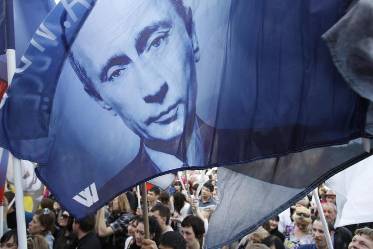 langtidsholdbar. Vladimir Putin har allerede været præsident i otte år fra 2000 til 2008. Nu kan han sidde på magten helt til 2024, hvis han vælges igen om seks år. 