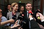 partipolitik. Der var glæde hos statsminister Helle Thorning-Schmidt og  Henrik Sass Larsen over sidstnævntes udnævnelse til Socialdemokraternes gruppeformand. 