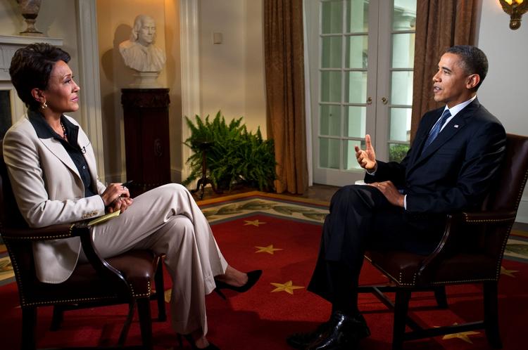 Udmeldingen. ABC News-journalist Robin Roberts interviewer præsident Barack Obama i Det Hvide Hus om hans syn på homovielser. 