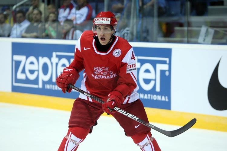 Frikendt. Backen Jesper B. Jensen undgår karantæne for en tackling, der mandag aften kostede svenske Joel Lundquist. 