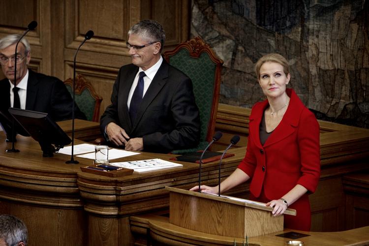 Tid. Folketingets formand, Mogens Lykketoft, deler kritikken af regeringens korte høringsfrister. 