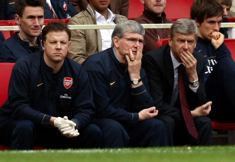 assistenten. Pat Rice (midt) har sin sidste kamp som  Arsenal-manager Arsene Wengers højre hånd i sæsonens afslutning mod West Bromwich. 