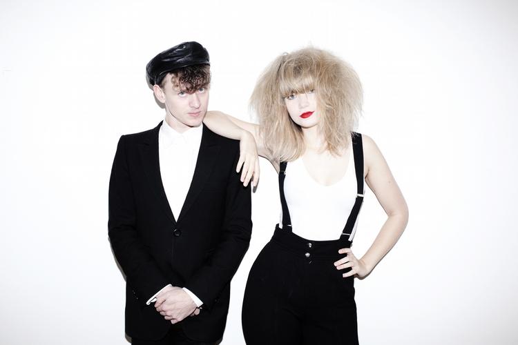 Anmelderroste. James Brook og Iza Mortag Freund udgør den danskbritiske duo The Echo Vamper. 