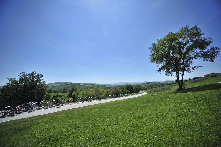 svær. Dagens etape var langt mere udfordrende, end billeder af flade bakker og grønne marker giver udtryk for. 