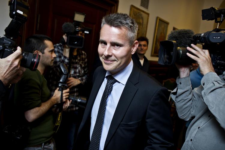 Tabere. Henrik Sass Larsen har analyseret, hvad der er gået galt for Socialdemokraterne og erkender nu, at partiet faktisk havde et dårligt valg, selv om det erobrede regeringsmagten. 