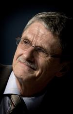 Skal sport og politik blandes sammen? Statsminister Helle Thorning-Schmidt (S) og Folketingets Formand (S), Mogens Lykketoft er uenige. 