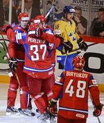 Klassekamp. Russerne gav svensken klø i en medrivende hockeykamp i Globen i Stockholm. 