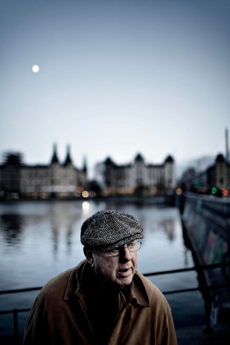 ERFAREN. Klaus Rifbjerg formår som få at beskrive, hvordan det er at sidde med nøglen til livet - uden nødvendigvis at kunne finde nøglehullet. Arkivfoto: Joachim Adrian 